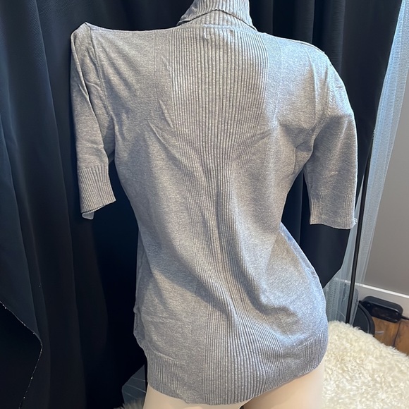 Short sleeve turtle neck sweater - Picture 4 of 4